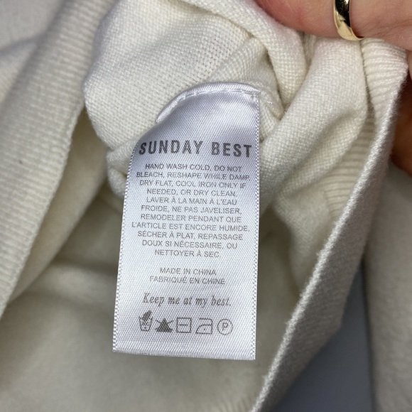 Aritzia Sunday Best Dash Floral Sweater Size S - Picture 7 of 8